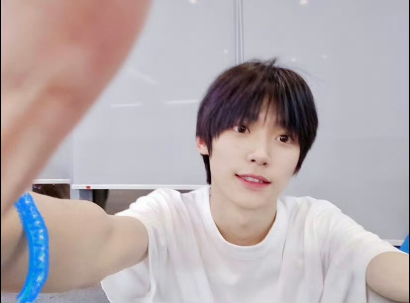 打捞小鱼苗 