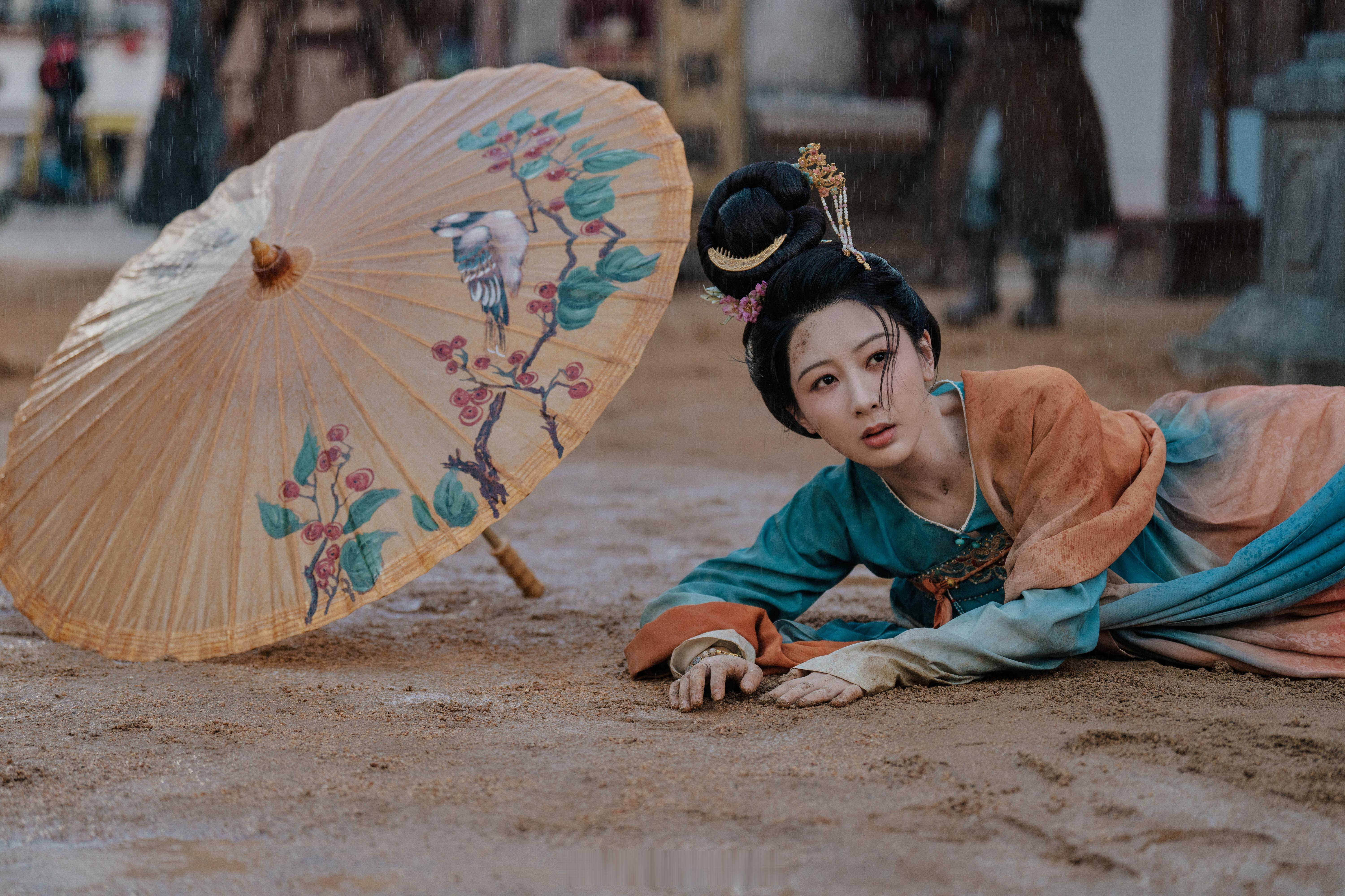 锦绣芳华里杨紫眼神戏可太好了吧！表演细腻让人共情，你永远可以相信演员杨紫的演技呀