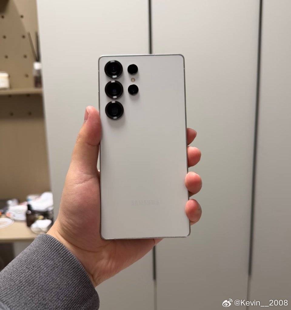 三星的颜值是真的好看，可惜系统实在太难用了 