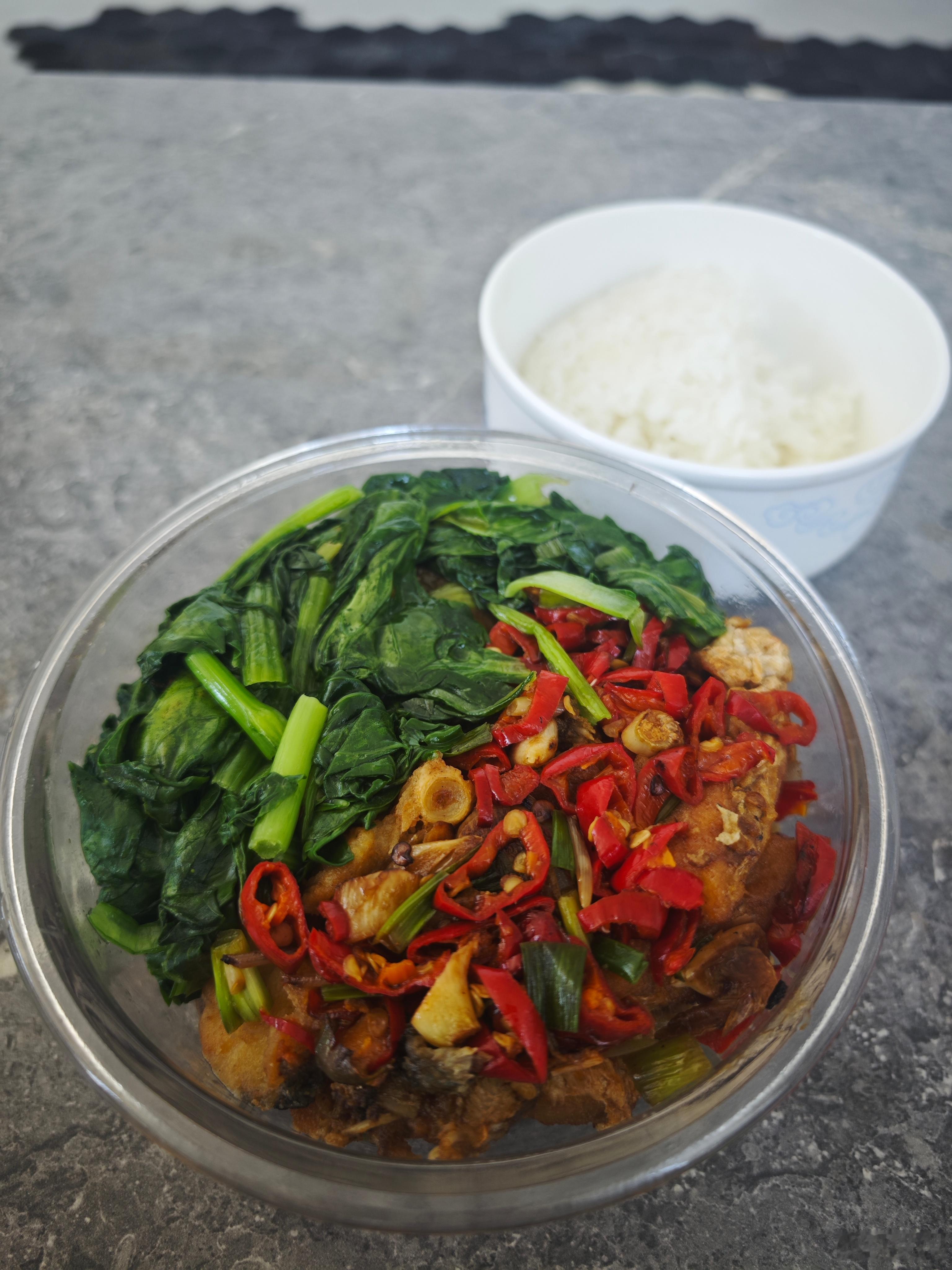 小时候嫌带饭上班麻烦，现在觉得很幸福 ​​​