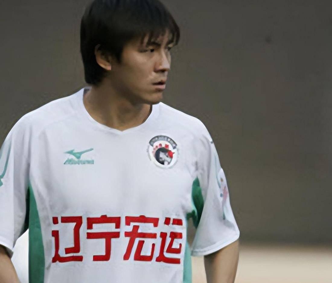 张玉宁：国青队教练基思·布伦特在选材上注重身体条件而非个人技术，这使一些人对中国