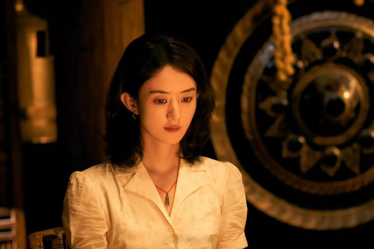 赵丽颖赵丽颖李秋萍 zly 赵丽颖小城大事“撕下别人贴在自己身上的标签，努力活成