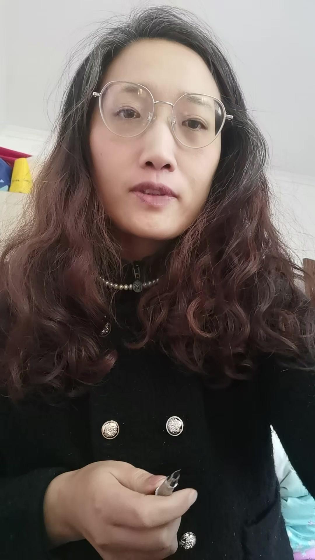 💔远离只动嘴的“伪朋友”最近才明白，真正的伙伴从来不是只在你成功时鼓掌，而是愿