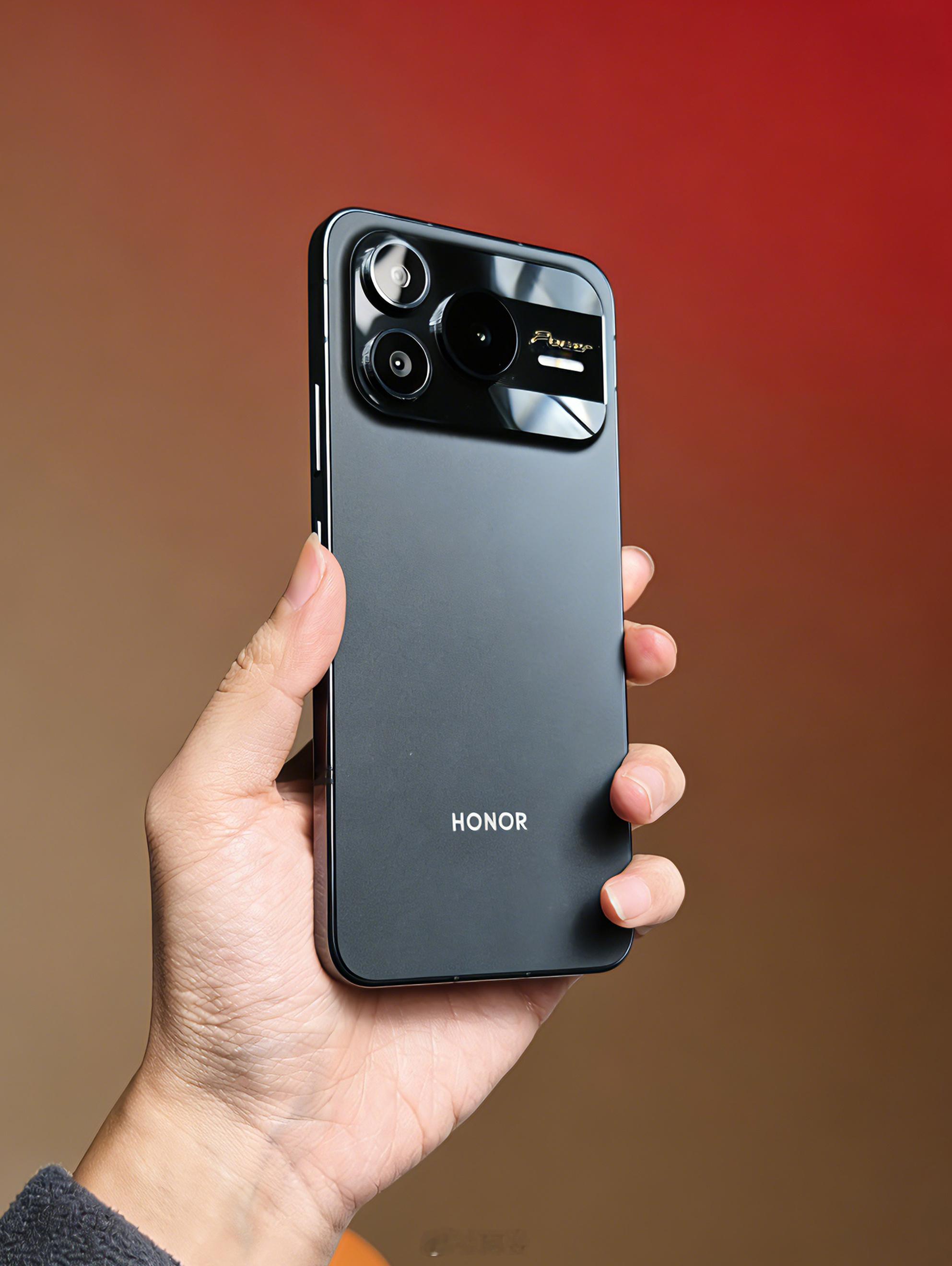 耀子在做内置防窥，这个事去年去荣耀工厂探访的时候就有听赵博士提及，现在看应该是快