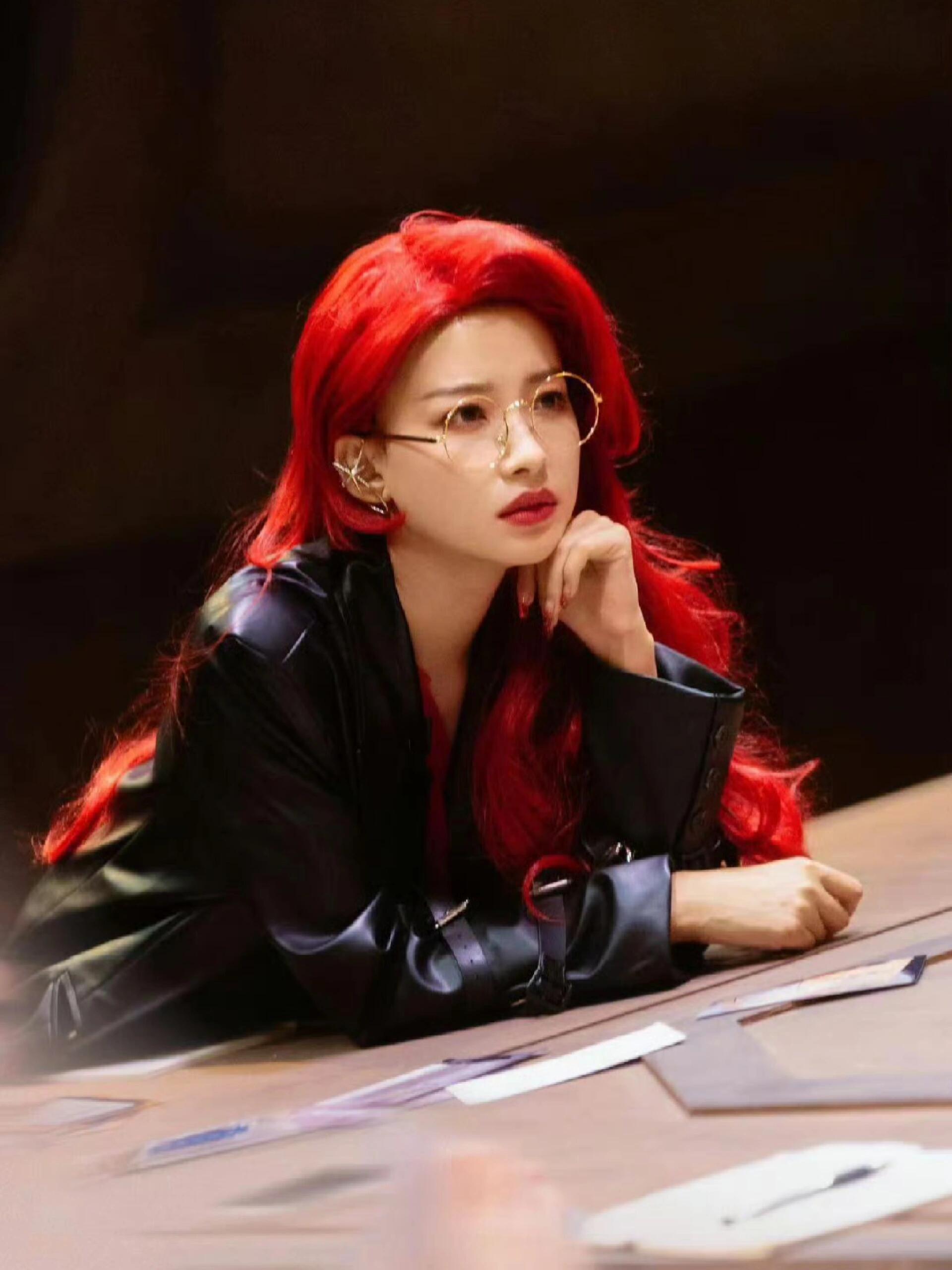 孙怡是一颗小番茄孙怡穿的好像番茄孙怡穿红色系真的完全耶啵~人间番茄塑来的 网友质