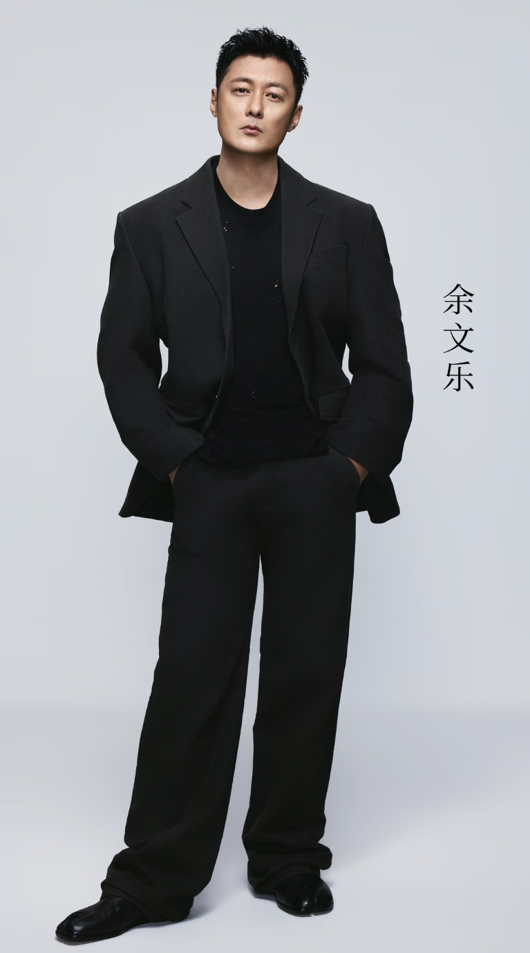 余文乐虽年近45岁但实力依旧能打。初舞台演唱的粤语歌《等》真的很好听。余文乐法拉