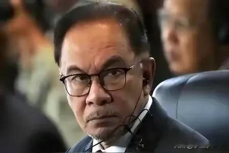 “马来”驱逐犹太人[祈祷]，堪称现代的伟大

我不以为“俄罗斯”爆锤“乌克兰”有