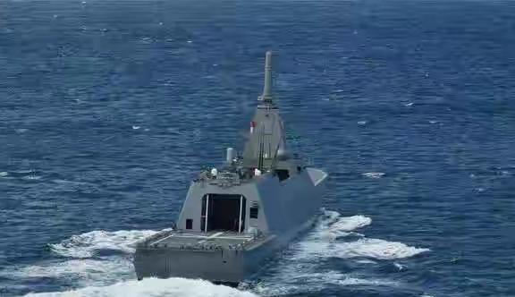 日本海上自卫队的一艘战舰突然闯入台湾海峡耀武扬威，最大的动因是向中国（大陆）示强