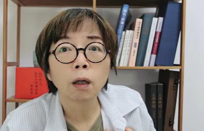 黄智贤直播当场撕破脸，蓝绿媒体两套标准的丑样，全被她扒得明明白白！

台湾有档政