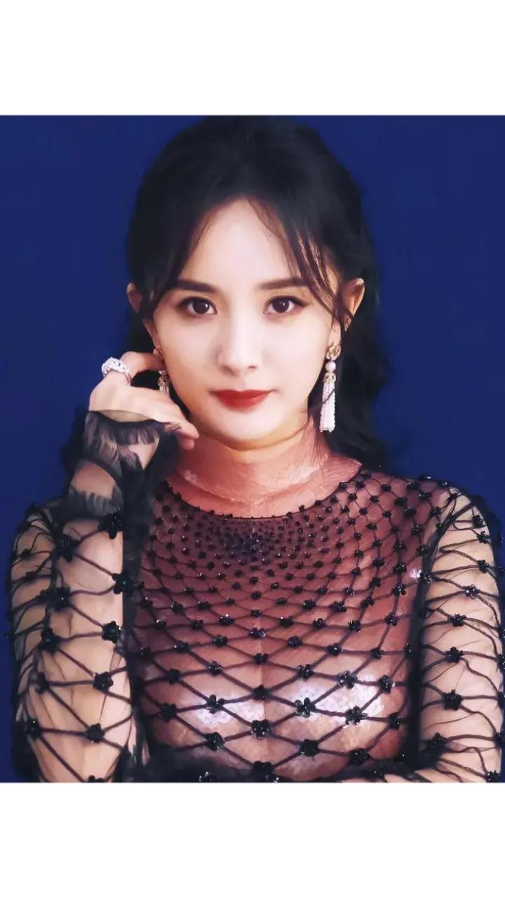 杨幂的婚恋观：坦诚相待，不负彼此

杨幂在享受个人时光时，始终保持一份清醒与坦诚