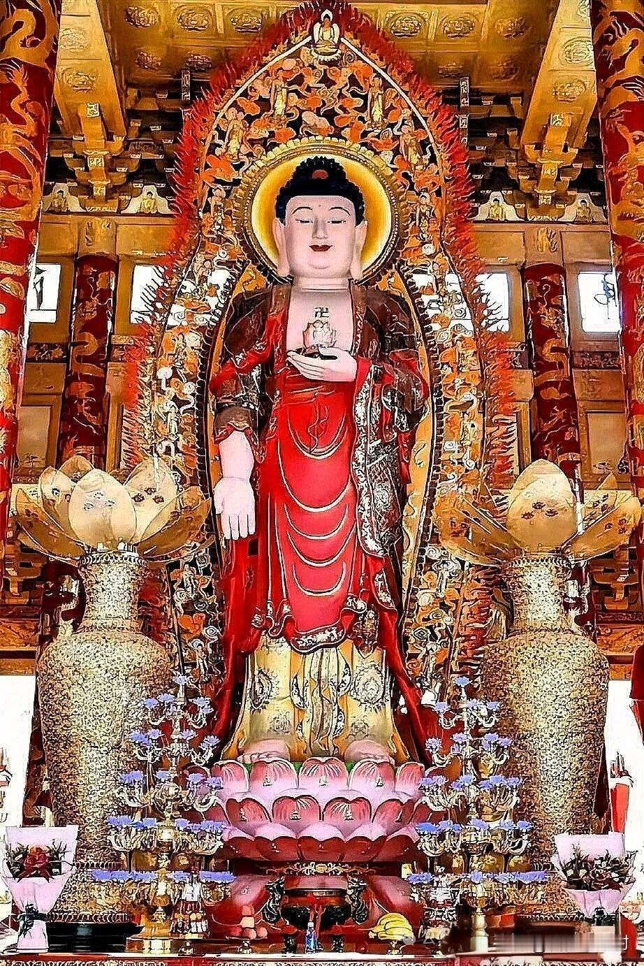 五台山白云寺｜阿弥陀佛，接引一念归心
 
《佛说阿弥陀经》云：“若有善男子、善女