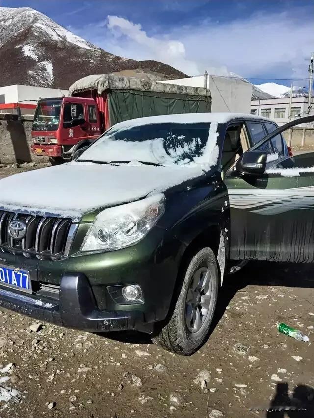马上要去西藏，麻烦大家帮忙，帮我想一个藏族名字！一定要具有特色，既能体现出汉族人
