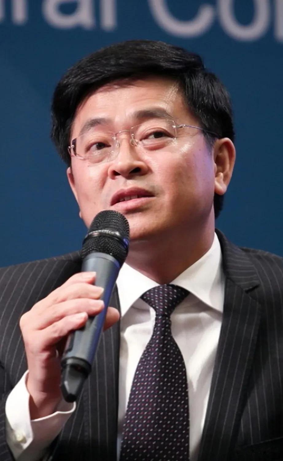 位于南山海德三道的恒大深圳总部大楼，背后的低调大佬是李华，其经商头脑甩许老板十条
