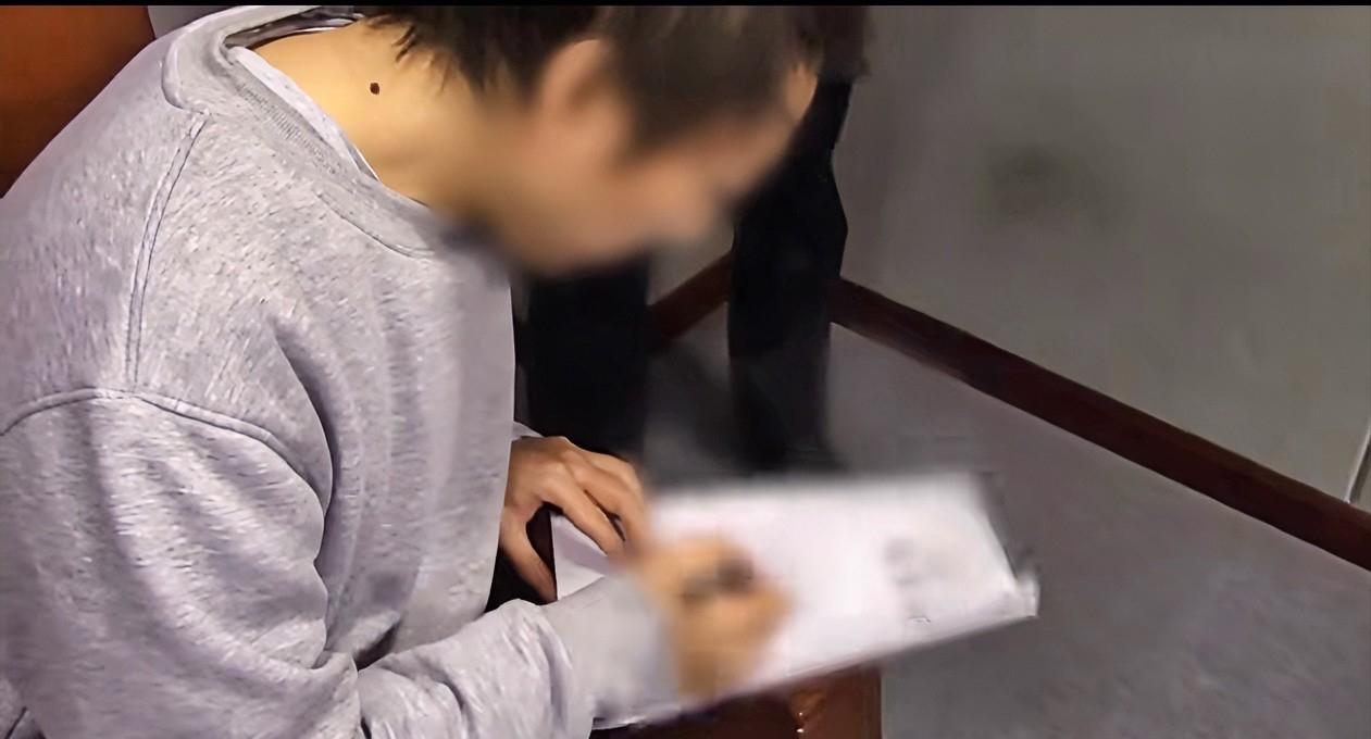 抓！间谍混入中央部门
11月12日，国家安全部门对外公布了一起重大间谍案件，犯罪