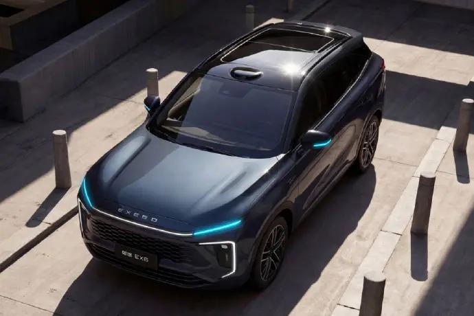 近日，奇瑞高端品牌星途发布全新中型插混SUV EX6官方实拍图，新车计划2026