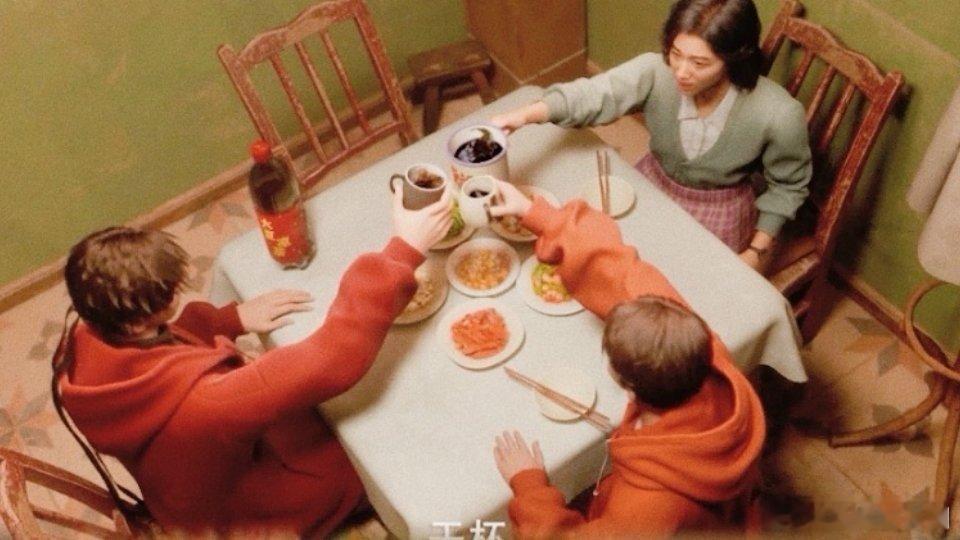 #斩神国漫黑马# 加速冲刺，势不可挡！在众多国漫佳作中脱颖而出，《斩神》以其深刻