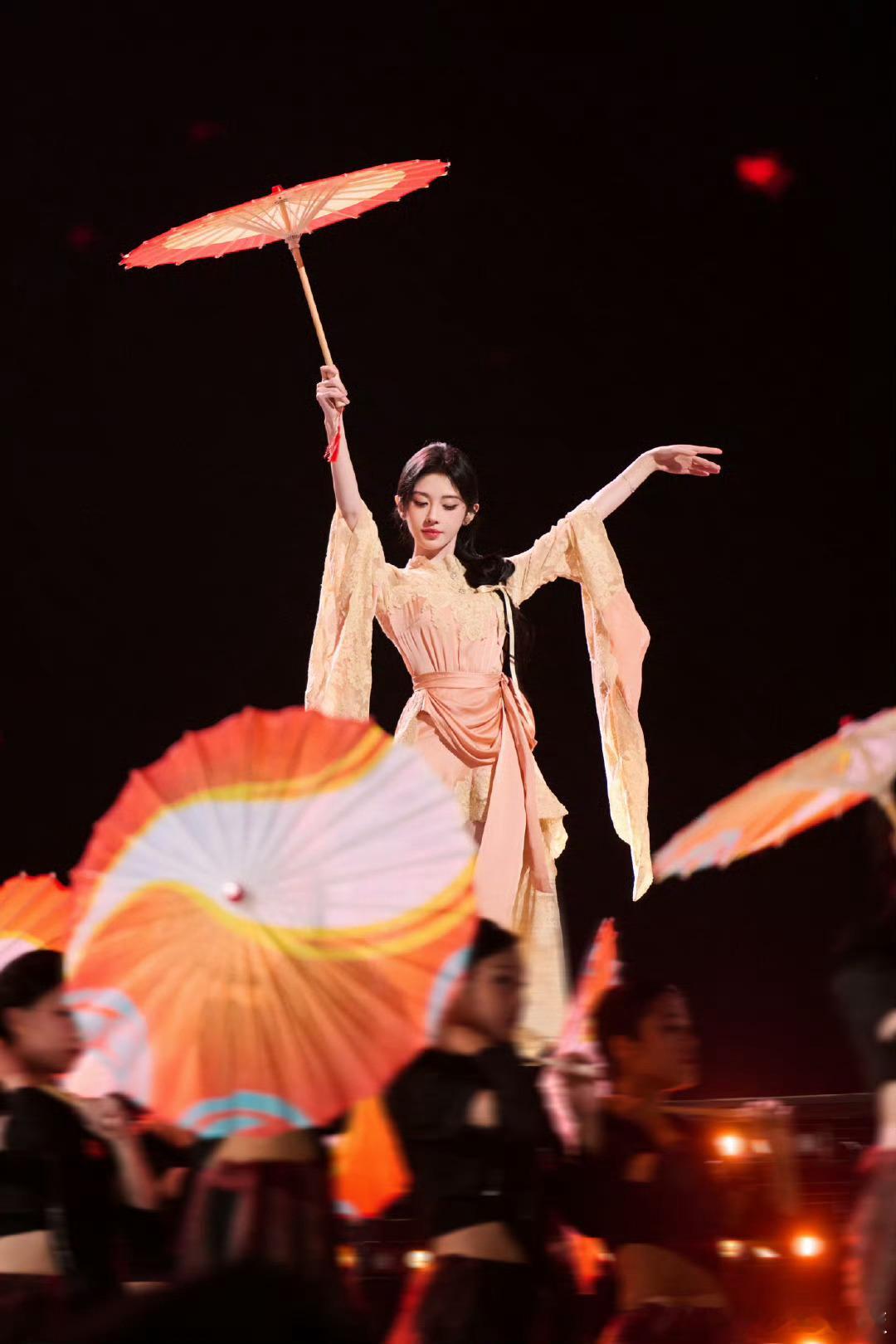 jjy 鞠婧祎露芜衣 jjy鞠婧祎姜黎非jjy鞠婧祎“相信你  陪着你，是属于你