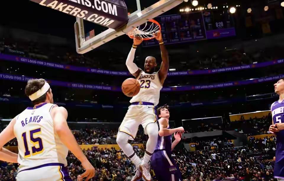 湖人还剩22场比赛
按照赛程来看，湖人预计能赢下10场
最后的赛程对湖人并不友善