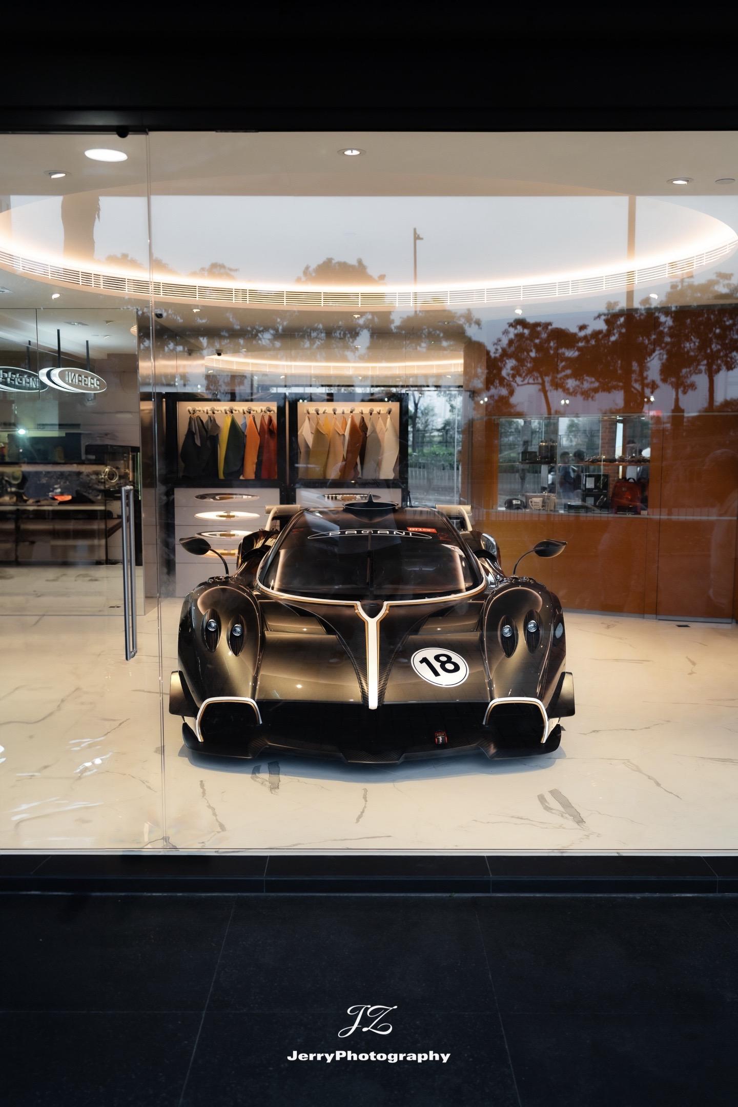 Pagani Huayra R.展厅里的艺术品，帕加尼Huayra R 18号车