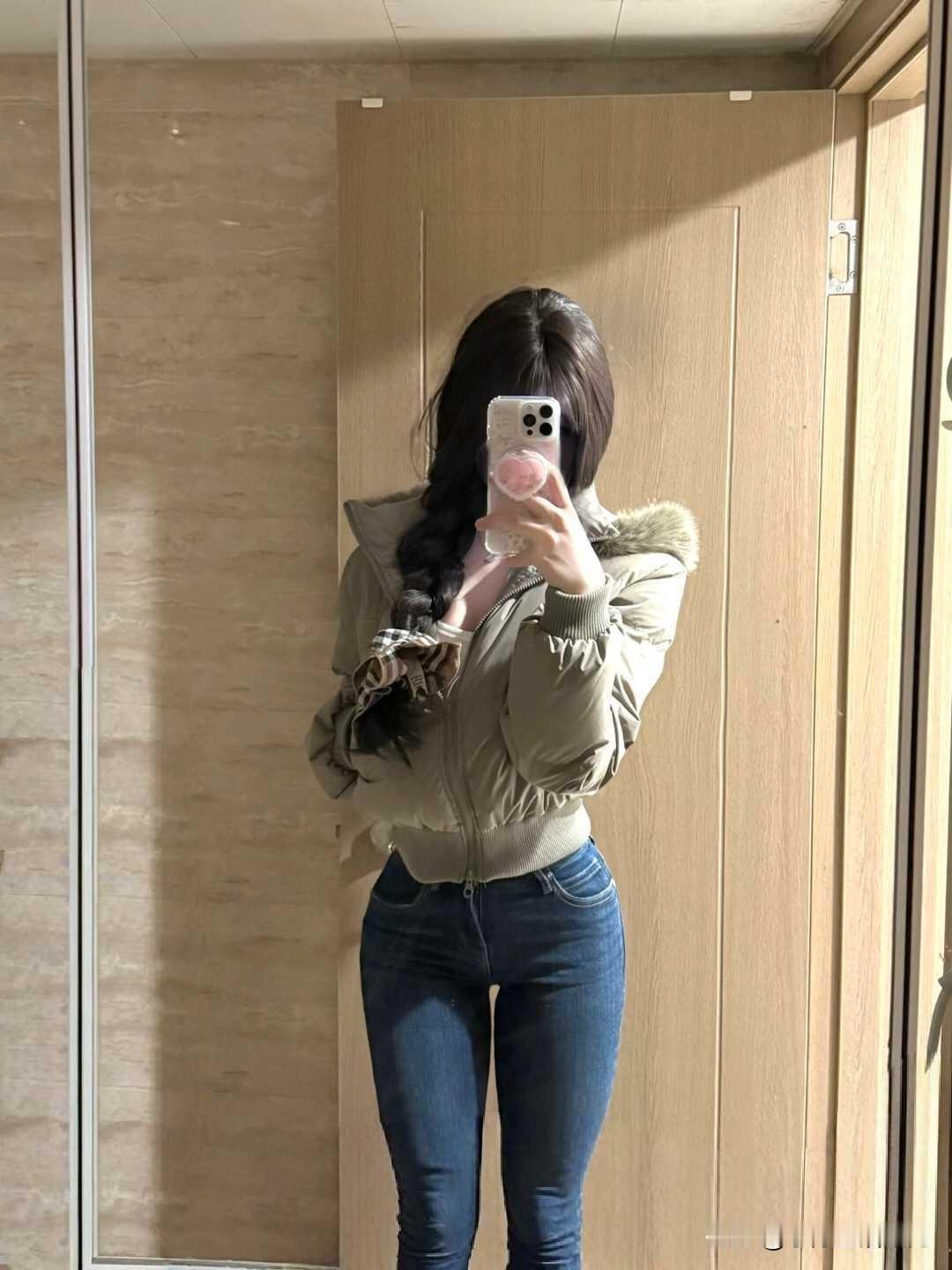 广州的天气就是这么任性，
一夜之间这座城市突然就变冷了🧊
这突如其来的冷，不叫