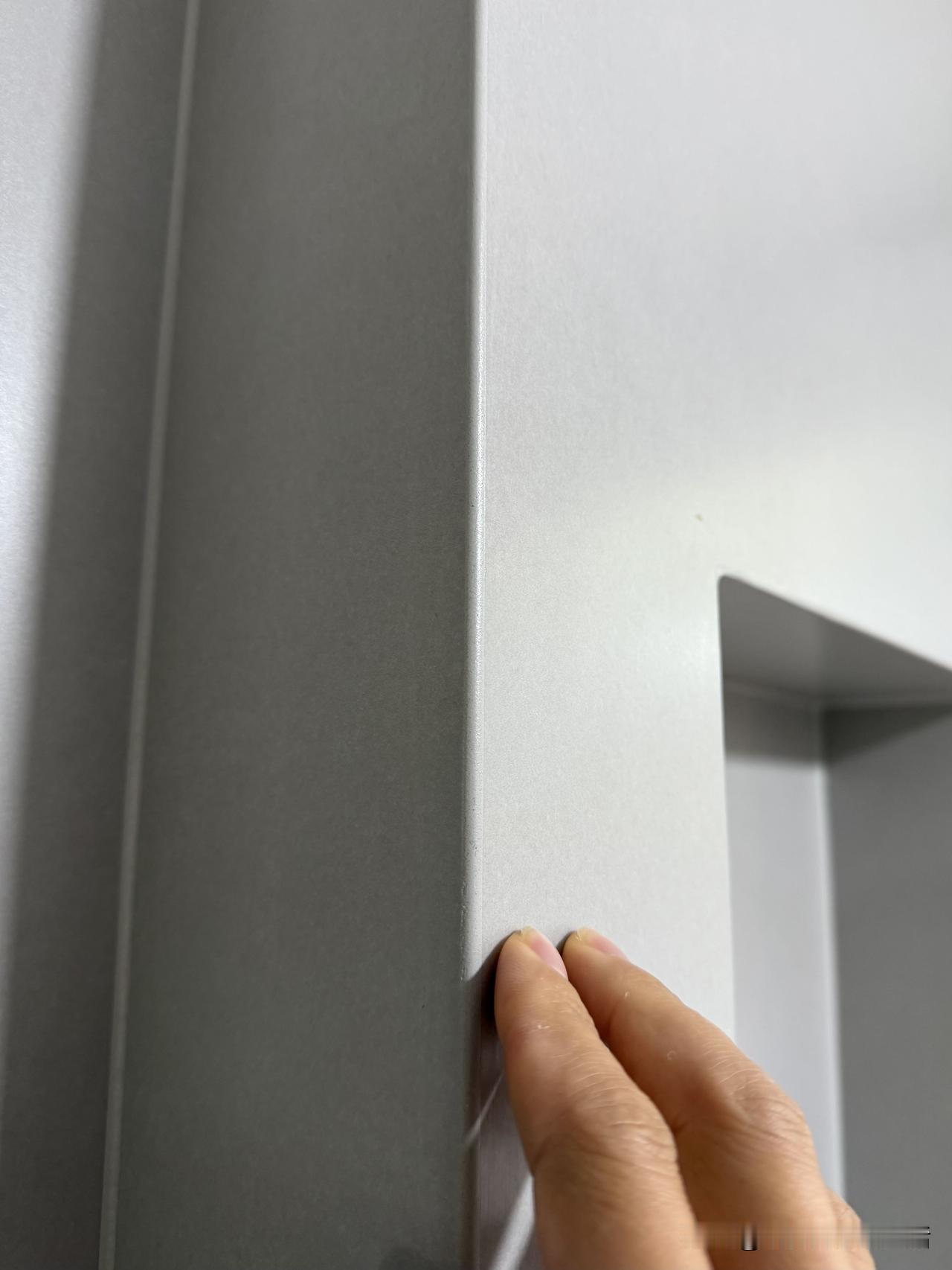 美缝做完阳角饱满圆润，看着就舒服