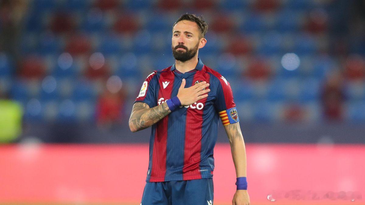 【流言】莫拉莱斯收到逐客令据多家媒体爆料，莱万特队长之一的莫拉莱斯在冬窗关闭前得