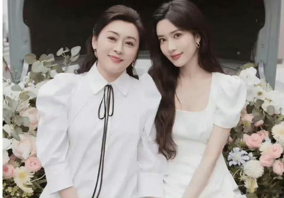 孟子义 妈妈低声点难道光彩吗 绝了！！！我嘞个血脉压制啊！孟子义跟妈妈的互动真的