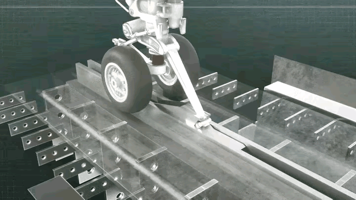 中国发展航母，突破美国十万吨航母限到，让三发机起飞。
从某种意义上讲，航母作为舰