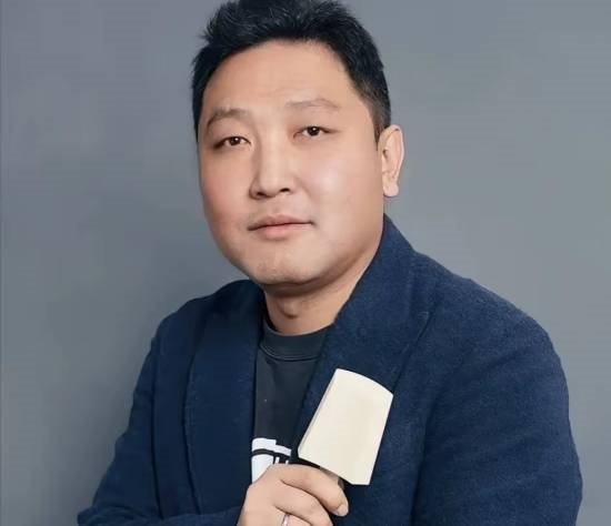 【钟薛高创始人林盛力挺西贝】林盛称西贝倒闭是中国餐饮业倒退近期，钟薛高创始人林盛