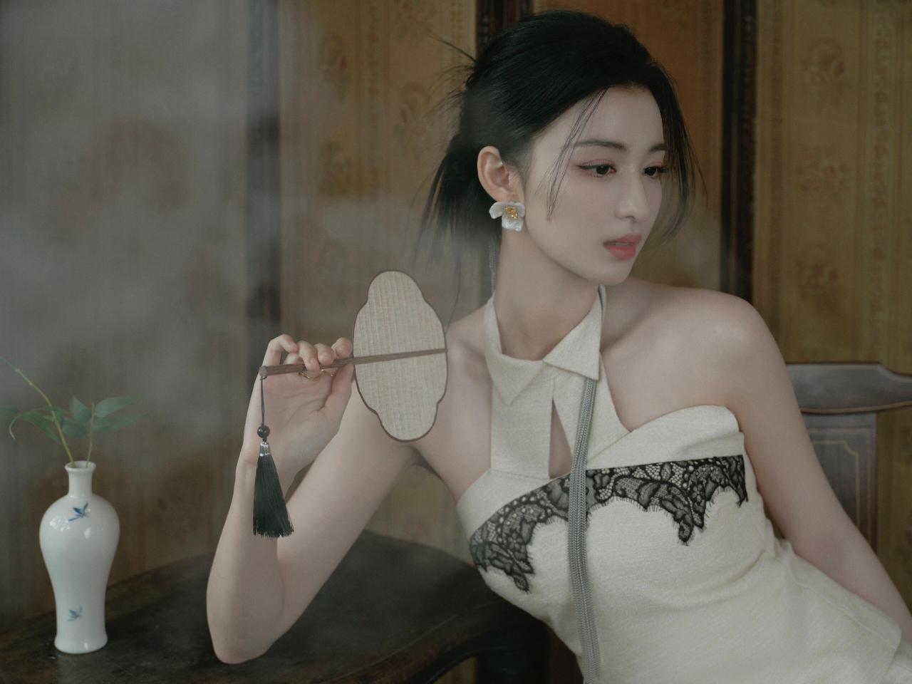 好温婉，好明媚 浓颜系古典美女，王楚然 ​​​