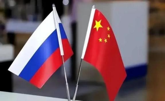 终于看懂我国为何始终不军援俄罗斯，俄专家一句点评，道破中俄关系的本质

安德烈科