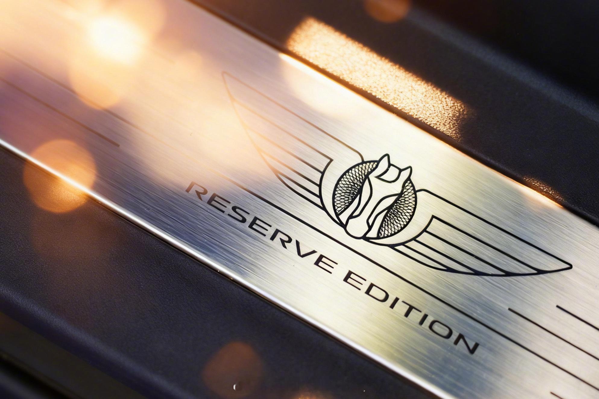 吉利银河V900亮相广州车展并全球首秀，以硬核实力重构高端MPV格局，家用商用全