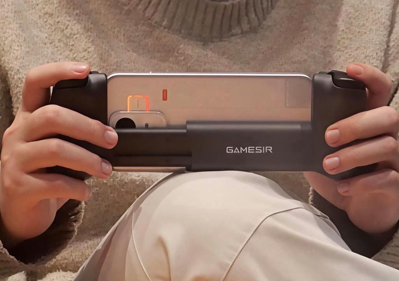 真我 Neo8 外观曝光，方正的后置模组+金属中框+玻璃机身，觉醒光环也安排上了