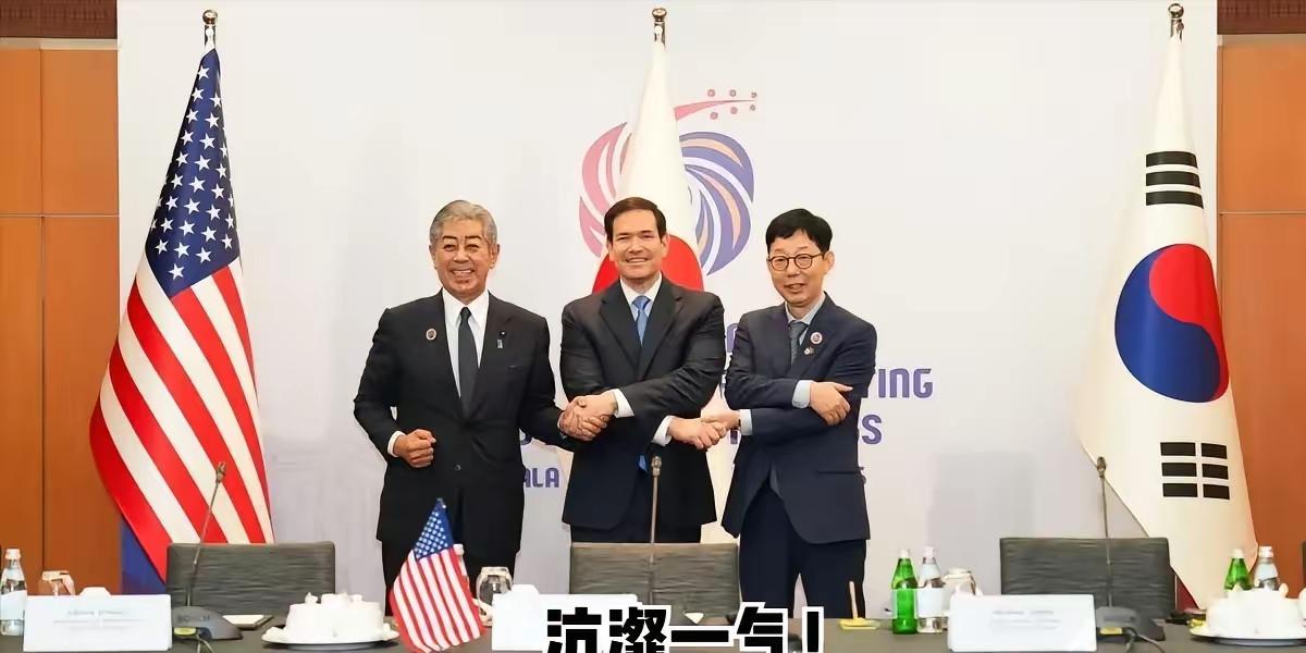 李在明对中国统一台湾的态度翻脸比翻书还快。
在今年5月份韩国总统竞选期间李在明表