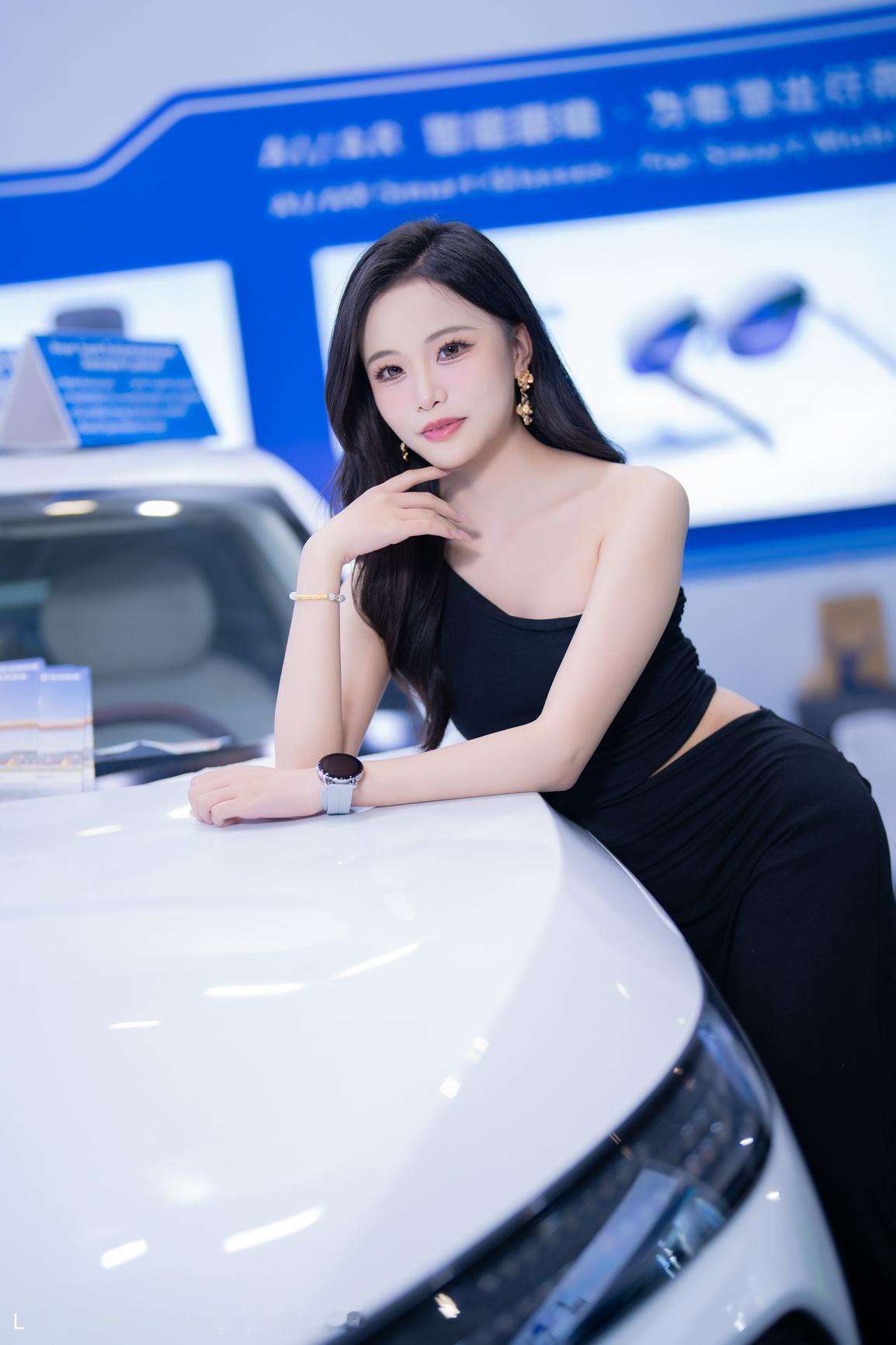 聆听猎人的车展日记聆听在深圳改装车展猎人与车展 2026 深圳改装车展想把图片带