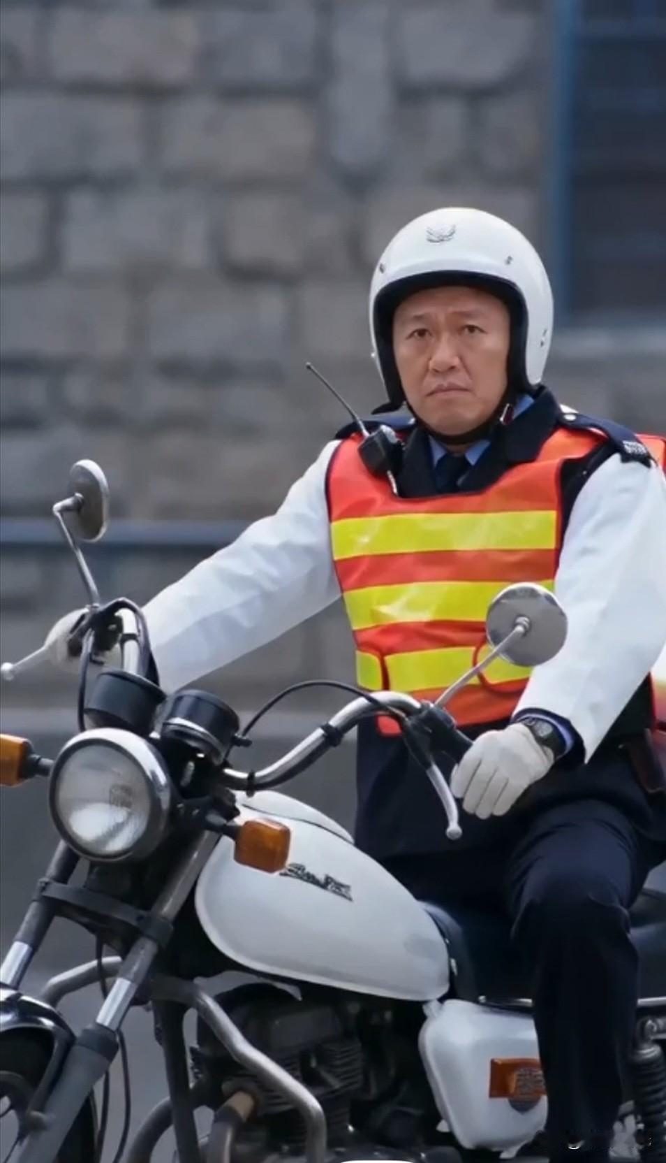 喝多之后第二天感觉到无地自容，跟人家瞎聊天并且现在不知道聊的什么[酷拽]真丢人啊