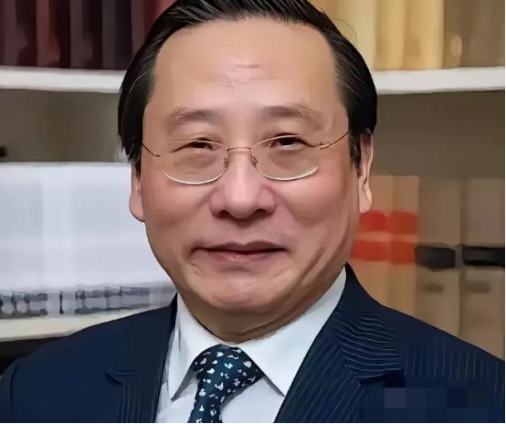 美国学者质问高志凯教授，中国不断的发展新的武器装备已经严重的影响到中国周边国家的