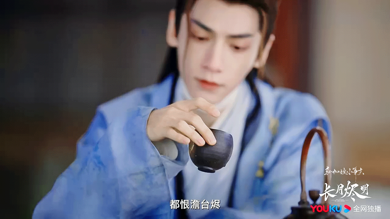 这一幕是从杀青特辑里就开始惊艳的一场戏，到了正片里，惊艳度更是有增无减 
对于质