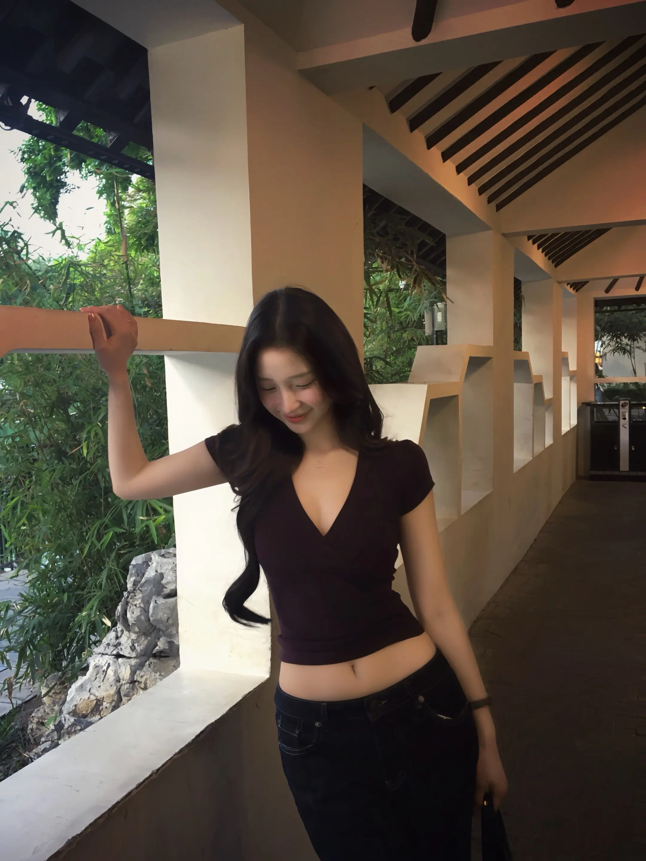 抱歉 我的穿搭 我枯燥的头发 眼角的黑眼圈 不开心烦闷的性格 你不喜欢...