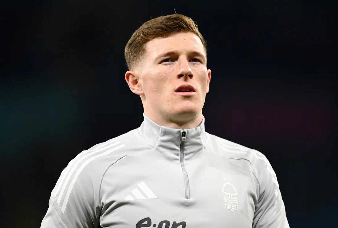 📢 诺丁汉森林预计曼联仍将全力争夺埃利奥特·安德森。曼城也表达了兴趣，但他们目