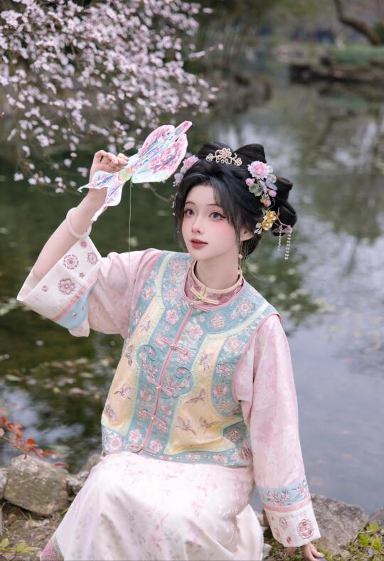 “幸得三月樱花雨，从此阡陌多暖春”🌸