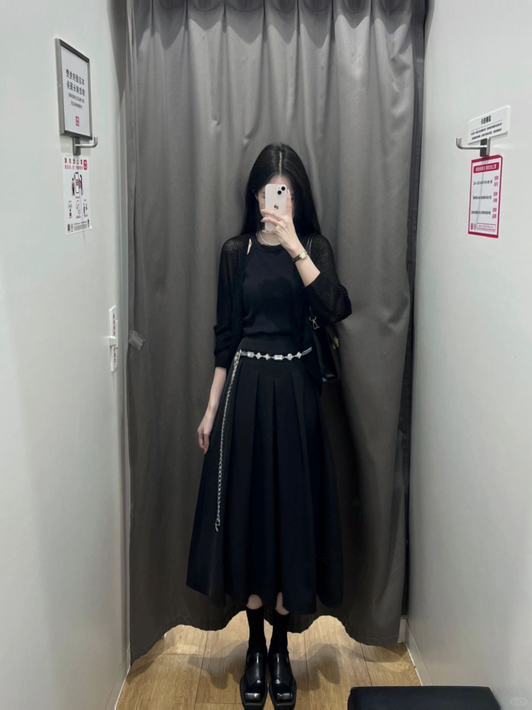 不敢想象优衣库新款有多美??😭99鱼骨裙收腹温柔～
