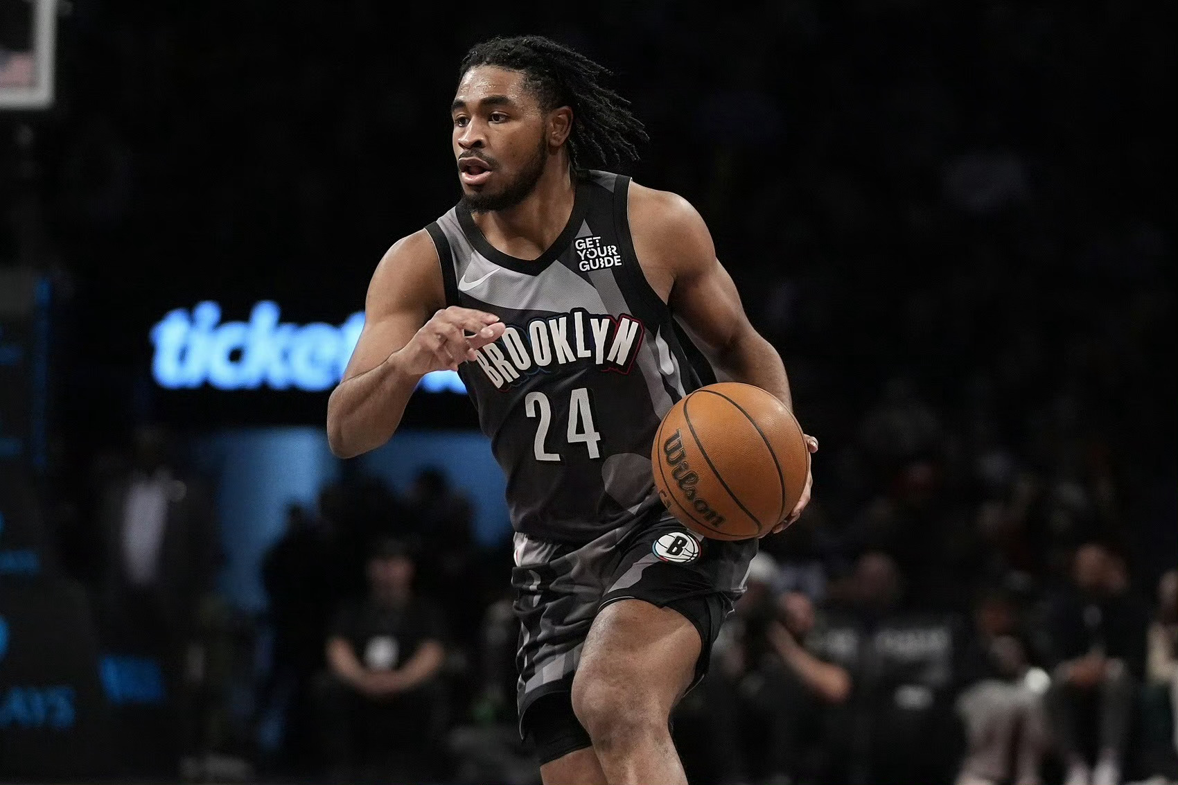 ShamsCharania报道，篮网队计划交易卡姆·托马斯. nba交易市场