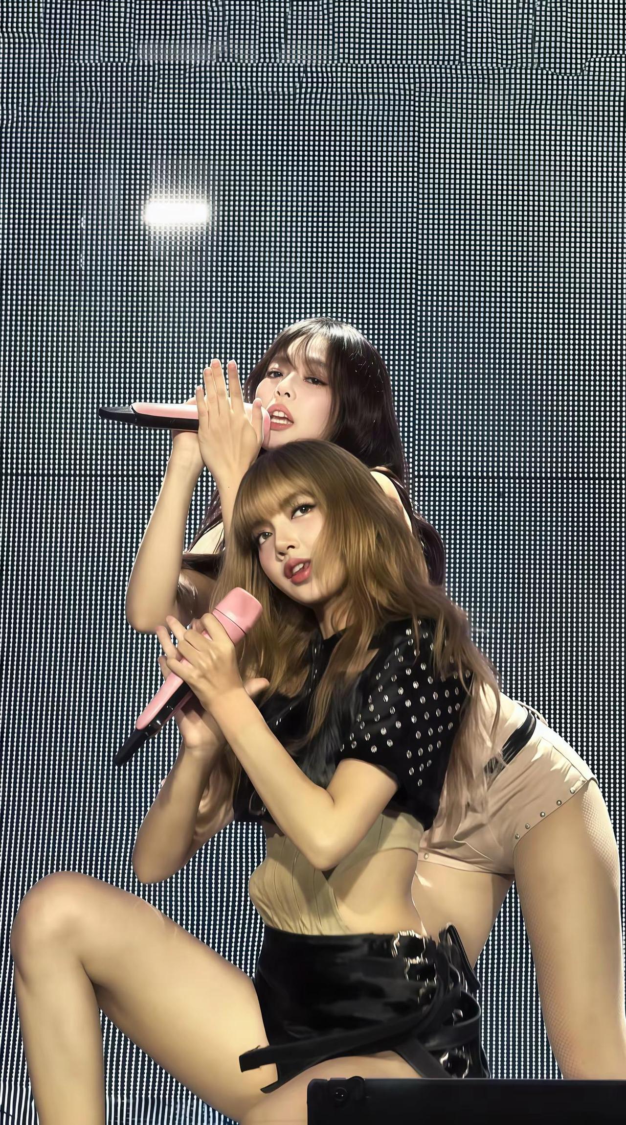 双强联手lisa jennie