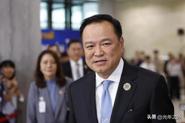 洪森访华收获高规格接待，泰国高层组团下月访华，比拼外交格局大可不必
 
洪森三天