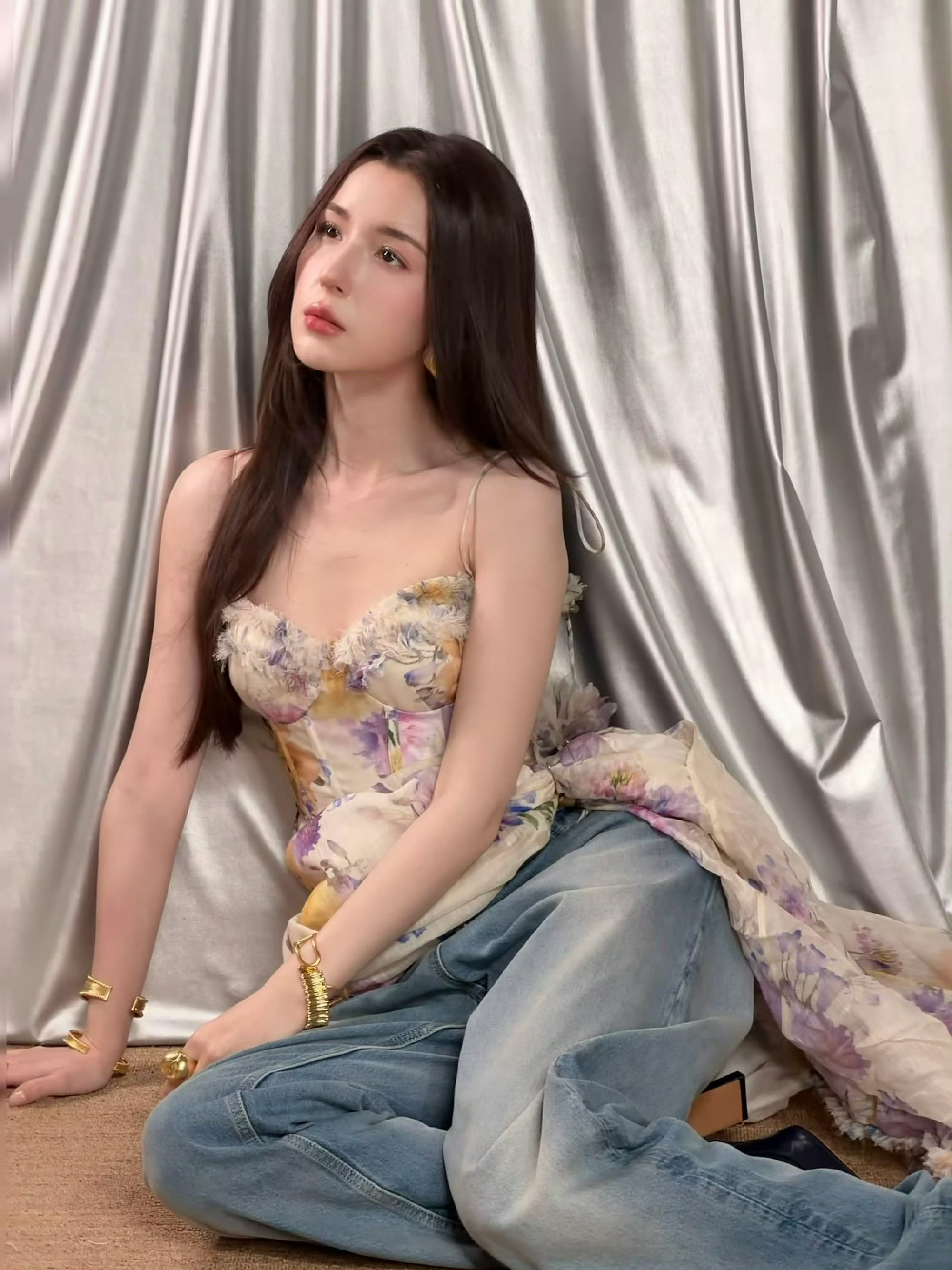 哈妮克孜短发哈妮克孜 在复制粘贴的时代，你是手写的诗
