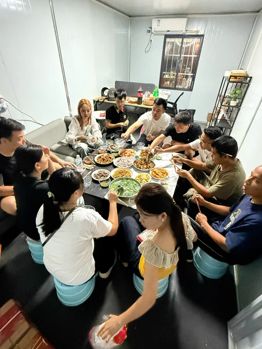 百香果卖了10几W单了，给大家看看我们的团队