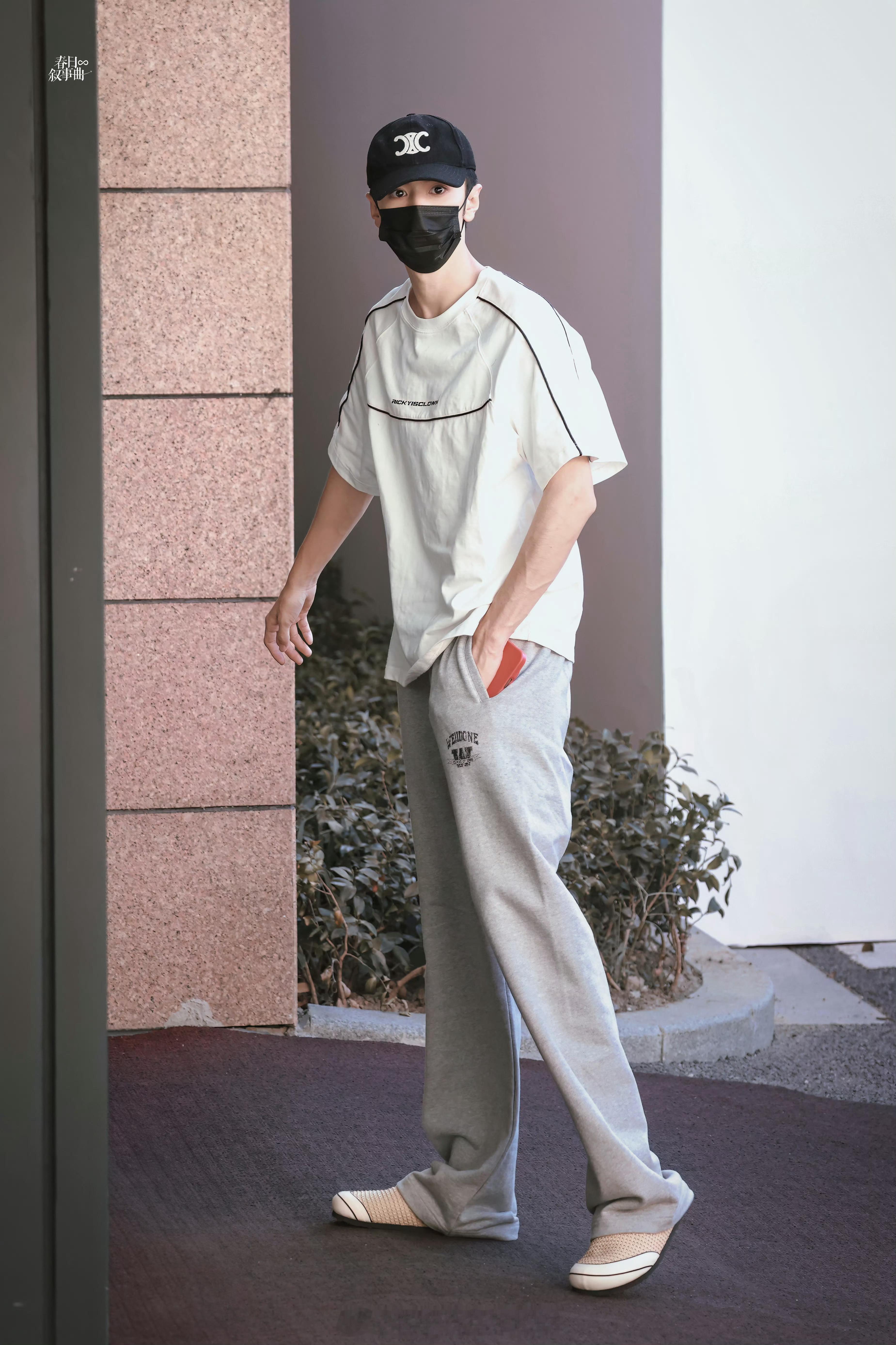 陈哲远上海出发饭拍路透[彩虹屁]起落平安，远远一切顺利[点赞] ​​​
