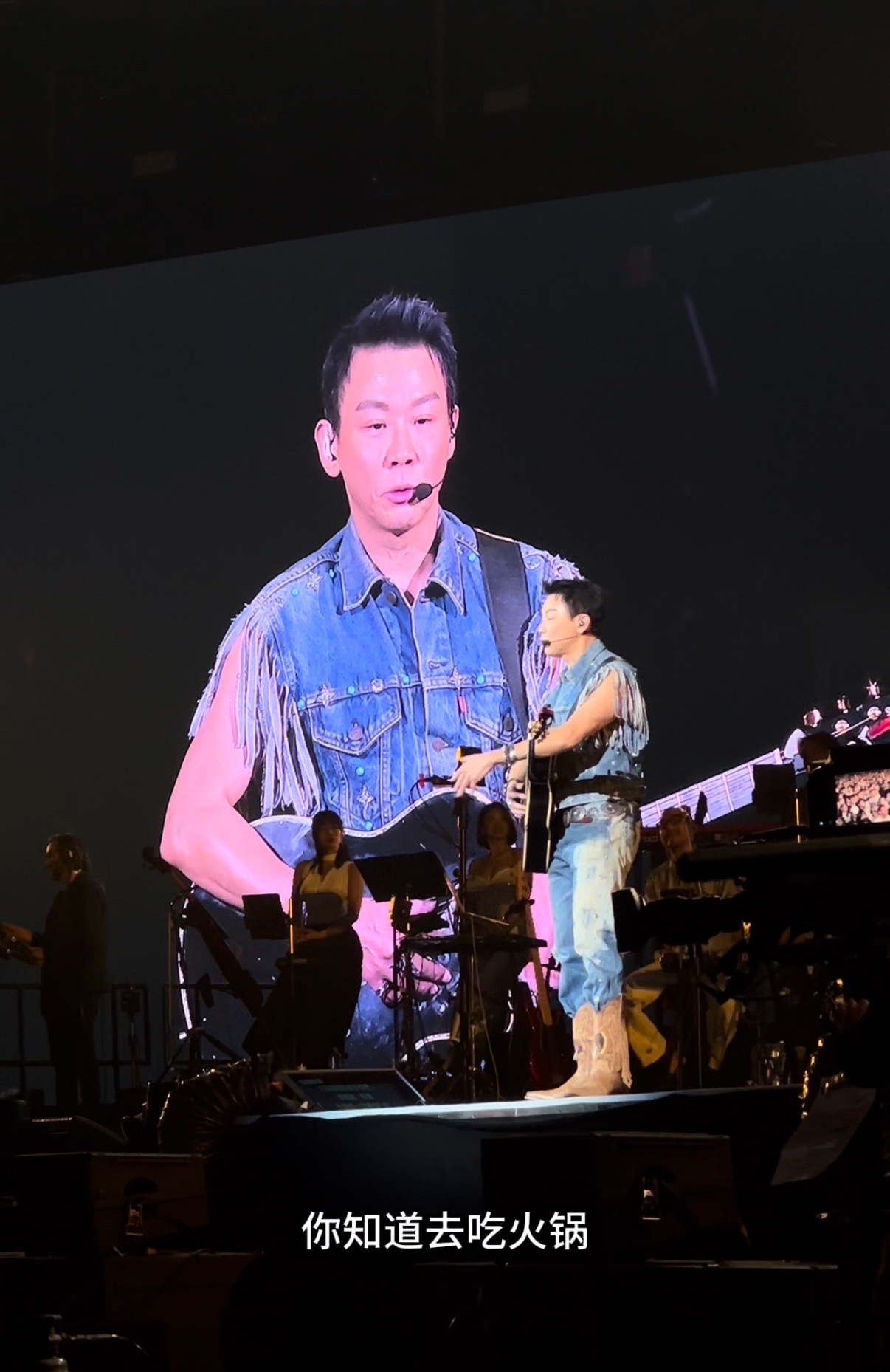 陶喆入乡随俗成这样 陶喆这入乡随俗也太可爱啦！到墨尔本后发现晚上九点半后吃饭选择