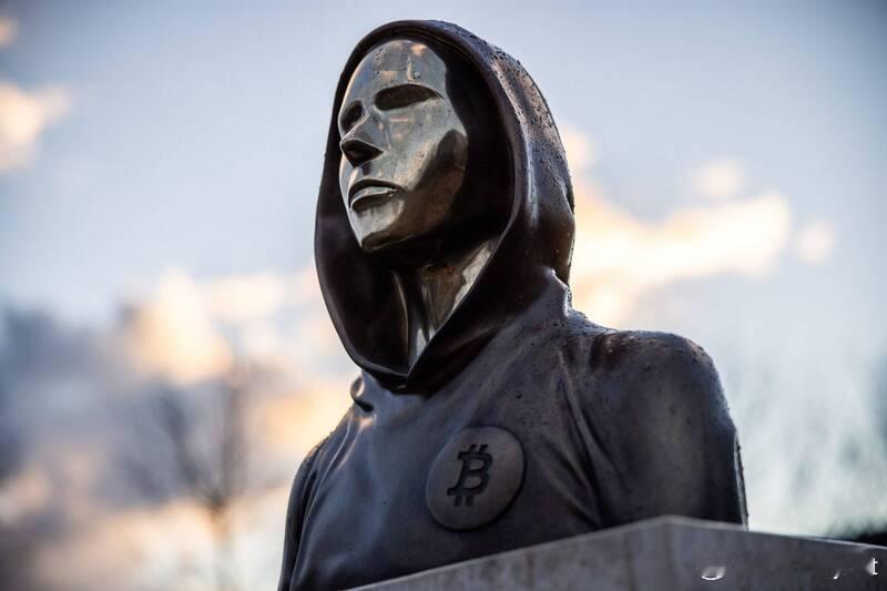 “中本聪”身份再掀争议？美媒称或为英国密码学专家本人回应否认海外新鲜事比特币 加